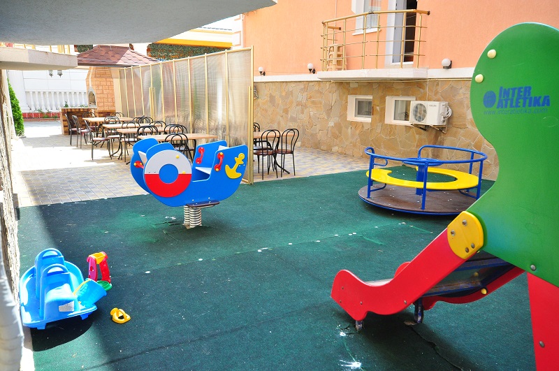 отель Энигма Крым Николаевка детская площадка