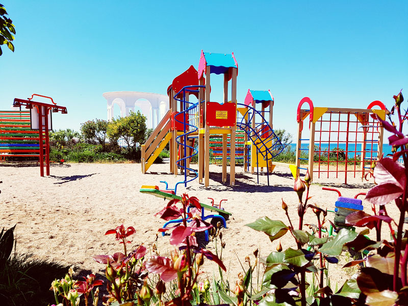 отель Энигма Крым Николаевка детская площадка